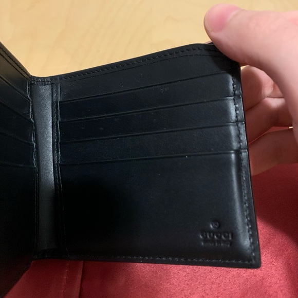 Gucci Signature Wallet - Picture 5 of 9